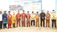 Gubernur Al Haris Tinjau Pembangunan Sekolah Rakyat Tahap III.B di Bungo, 7,6 Hektar untuk 2.520 Anak Kurang Mampu Gubernur Al Haris Tinjau Pembangunan Sekolah Rakyat Tahap III.B di Bungo, 7,6 Hektar untuk 2.520 Anak Kurang Mampu