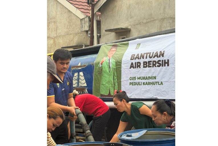Hari Ketiga Penyaluran, Bantuan Air Bersih Gus Muhaimin Disambut Antusias Warga Muaro Jambi