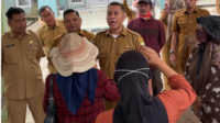 Warga Penyengat Olak Tuntut Transparansi Lingkungan Dikabulkan DLH Muaro Jambi Warga Penyengat Olak Tuntut Transparansi Lingkungan Dikabulkan DLH Muaro Jambi