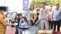 tanggap kemarau dan kabut asap, pemkot jambi pasok 1,9 juta liter air bersih dan ribuan masker tanggap kemarau dan kabut asap, pemkot jambi pasok 1,9 juta liter air bersih dan ribuan masker